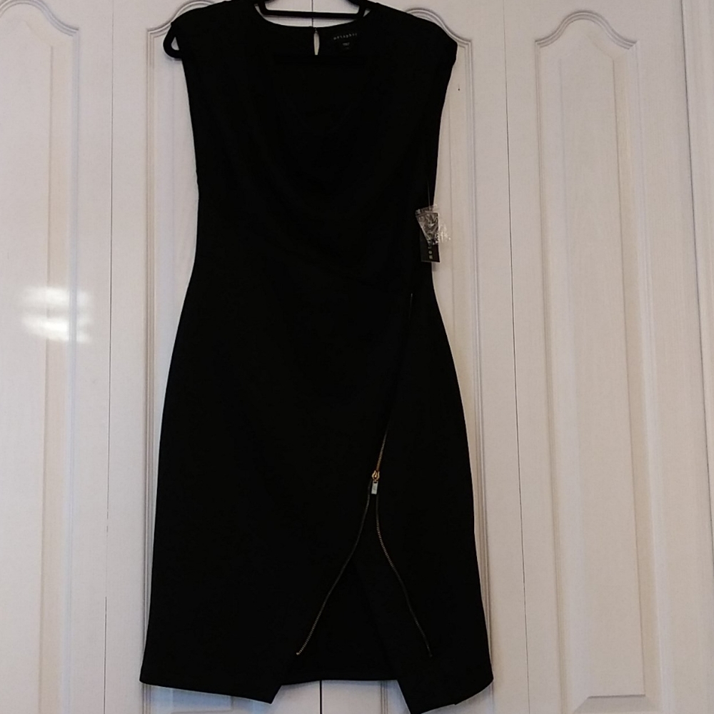 Metaphorl Sexy Cowl-neck, Black Dress, Front Zipper, Back Keyhole/ Zipper L - Picture 2 of 13